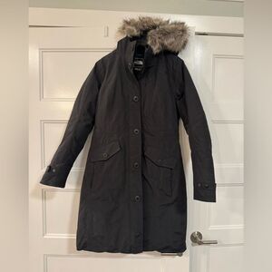 NWOT The North Face Women’s parka